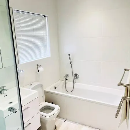 Quebec Apartments - Fully Furnished & Equipped 1 Bedroom Apartment Sandton Exterior photo