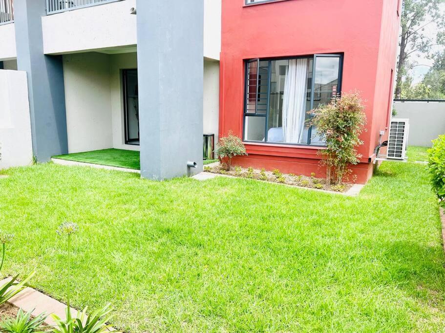 Quebec - Fully Furnished & Equipped 1 Bedroom Apartment Sandton